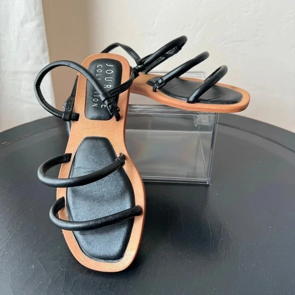 NWOT Journee Collection Karrio Sandal Tan and Black Women’s Size 7